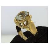 10 k gold ring w/ aquamarine gemstone, size 6.5