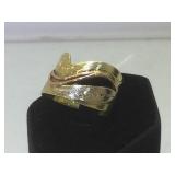 14 k gold band ring, size 7
