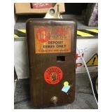 10 cent coin op  Marvel Products  Chicago, bed