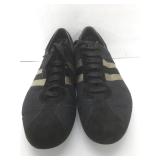 Blk low top Gucci sneaker size 11.