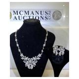 Costume jewelry necklace and earrings WOW