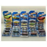 30 assorted hot wheels, see photos