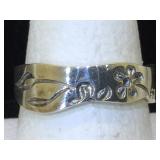 Robert Elizondo Sterling silver ring with flower