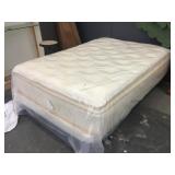 Queen size mattress w/panel