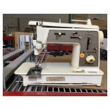 Singer cabinet Sewing Machine