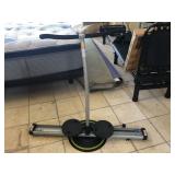 Circle glide exercise machine
