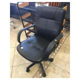 Rolling office chair