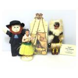 Collection of vintage dolls.