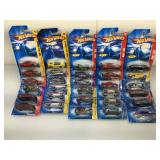 30 assorted hot wheels, see photos