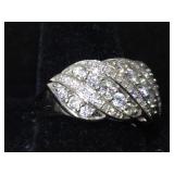 14K Gold Ring With Diamonds 
Size 6.5 5.5g