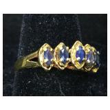 10k gold ring with blue topaz 
1.7g  size 5.5