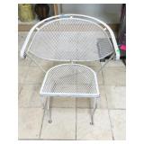 Metal patio chair approx 29.5 in tall and 25in