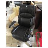 Rolling office chair