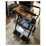 Rollator walker with wheels