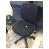 Rolling office chair