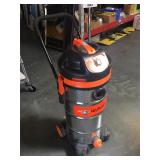 Kubota 12 Gallon Wet/Dry vacuum