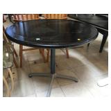 Round table, approx 36 inches diameter
