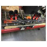 Pair of skis and accessories