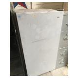 Kenmore freezer, approx 28x28x60 inches