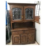 Kitchen cabinet (Glass has damage), approx 7 Ft