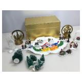 Trinket storage box with Christmas miniatures and