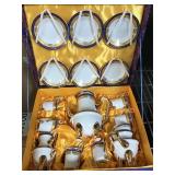 Demi Set fine Porcelain 17pc in case