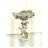 Capodimonte stand. 14x10.