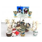 Assorted porcelain items.