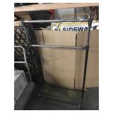 Rolling clothing rack