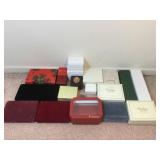 Empty jewelry boxes Empty jewelry boxes