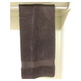Large box of high quality bath towels & bath Large box of high quality bath towels & bath