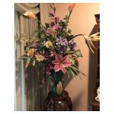 Vintage Vase & Floral Arrangement Vintage Vase & Floral Arrangement