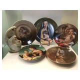 Collection of Madonna with Child Plates Collection of Madonna with Child Plates