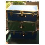 3 Vintage trunks 30inX16inX12in 3 Vintage trunks 30inX16inX12in