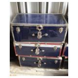 3 Vintage trunks 30inX16inX12in 3 Vintage trunks 30inX16inX12in