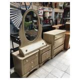 Matching set incl. nightstands, dresser and