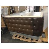 Tufted kiosk with drawer - form High End Hotel