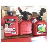 3 Gas cans
