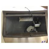 Manitowoc ice maker machine