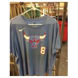 Zach Lavine xox large bulls shirt