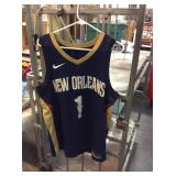 New Orleans pelicans needs cleaning