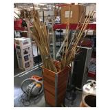 Wood plant pot w/prop plants