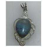 New Sterling pendant. See pictures for design.