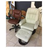White recliner w/rolling chair (arms are