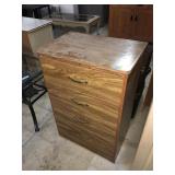 Small cabinet w/4 drawers, approx 2 ft long