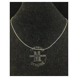 10k gold necklace. Approx 16 in, 0.4 g