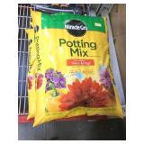 Miracle Gro Potting Soil