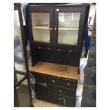 Kitchen cabinet w/hutch, approx 6 ft tall