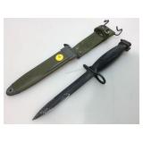 US Military M-16 Bayonet with sheath