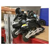 Bravo Rollerblades sz 8-9 wheel is loose